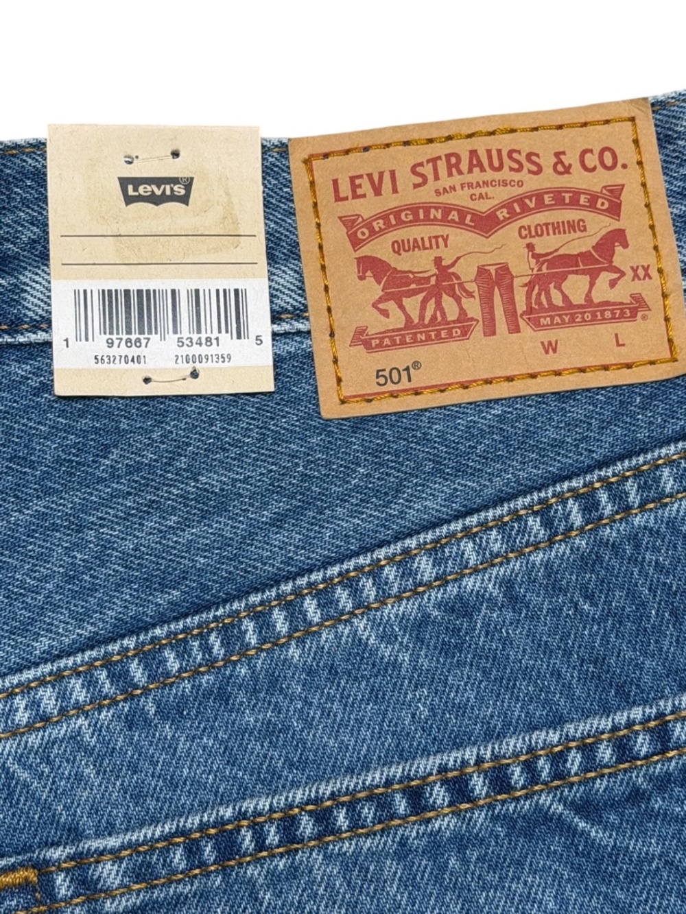 New with tags Levi's 501 high rise distressed denim shorts featuring classic cut - Picture 3 of 7